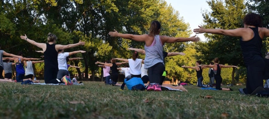 Imagem do post  Yoga: relaxe para evitar alguns dos possíveis desencadeantes da dor de cabeça